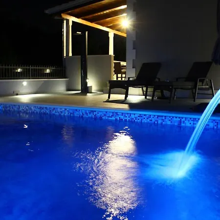 Vacation Meri Villa Mirca (Brac)